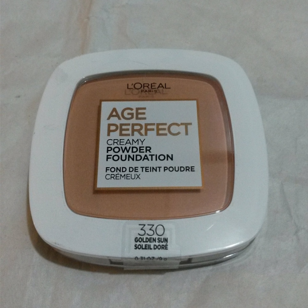L'Oreal Paris Age Perfect Creamy Powder Foundation
